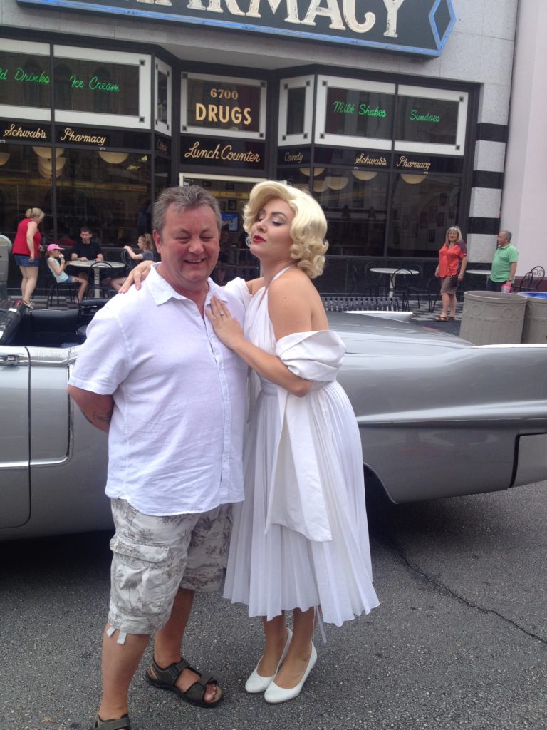 Marilyn Monroe meets Bashful Pete at Universal Studios